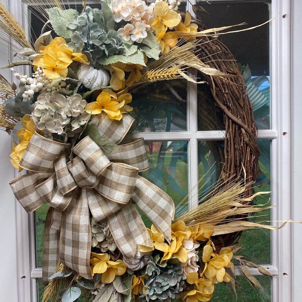 18” Fall grapevine wreath